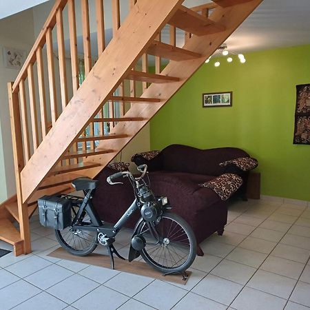 Le Logis Du Livier Saint-Georges-sur-Layon Exterior foto