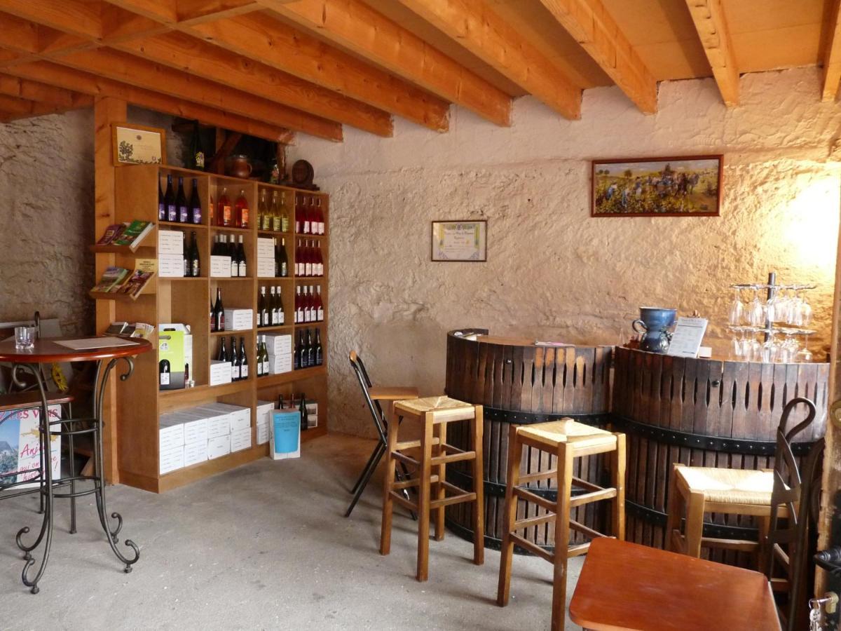 Le Logis Du Livier Saint-Georges-sur-Layon Exterior foto
